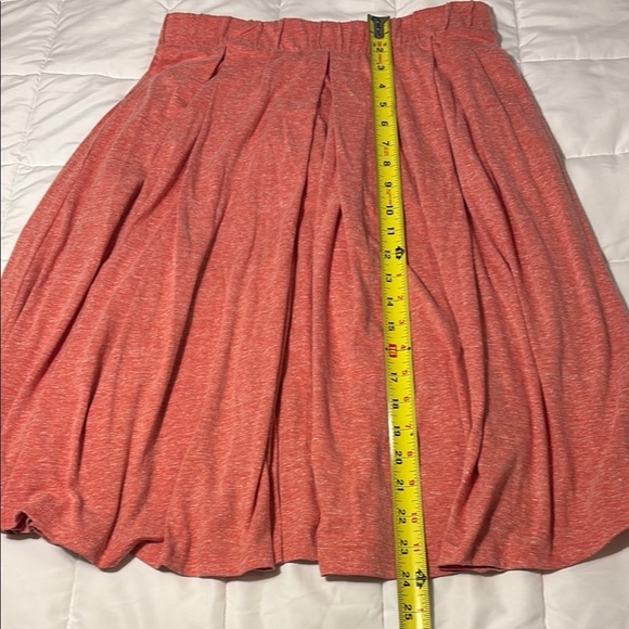 LulaRoe Madison Coral Skirt with pockets size S - Picture 5 of 8